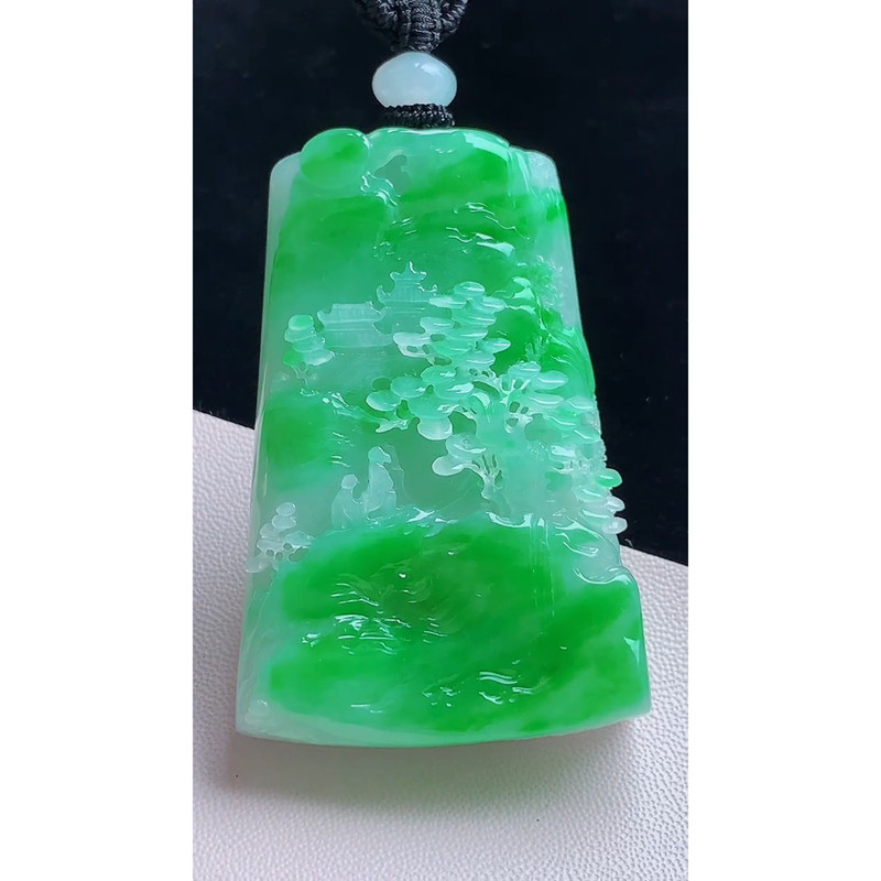 缅甸天然A货玉石翡翠 老坑冰种冰阳绿山水牌吊坠
