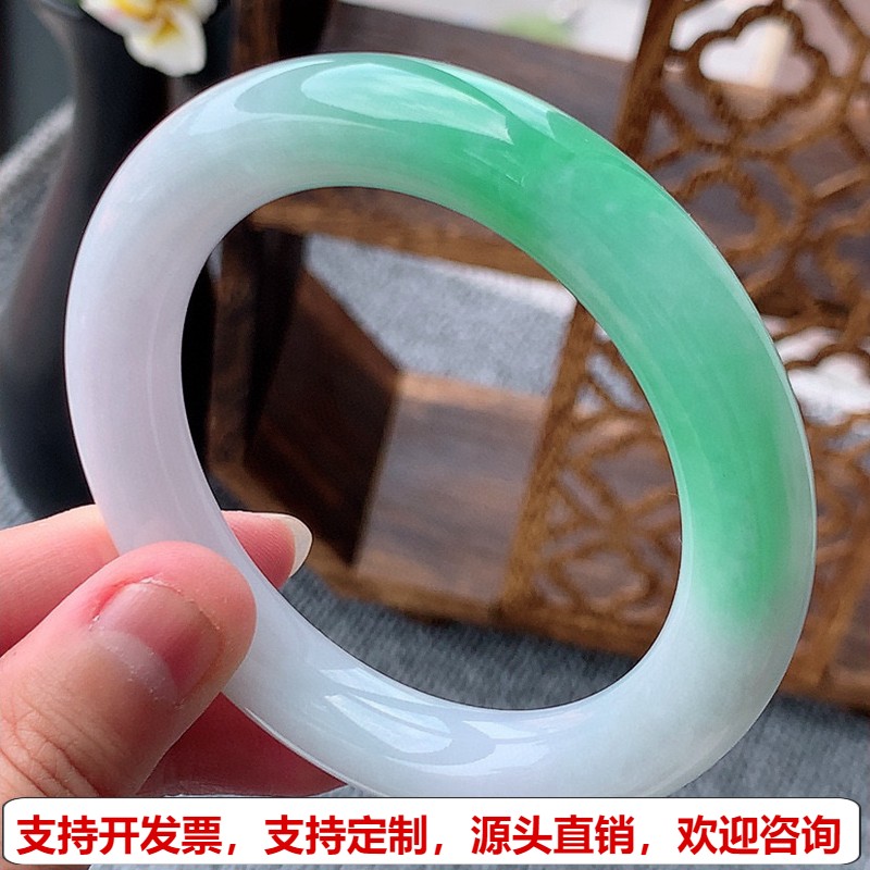 缅甸A货天然翡翠 老坑冰种飘绿圆条手镯55-56圈口