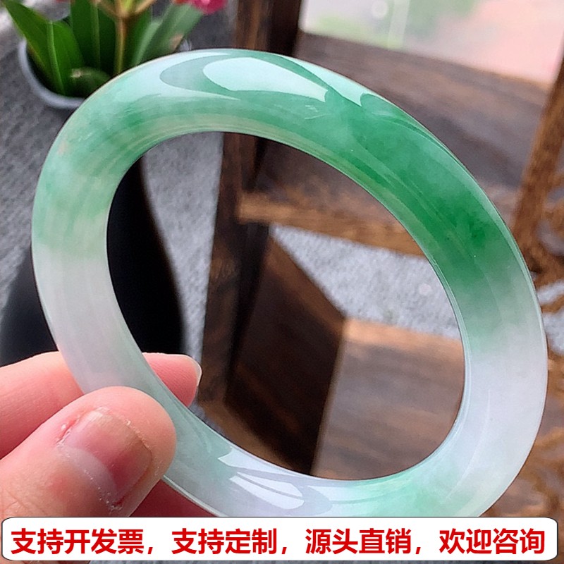 缅甸A货天然翡翠 老坑冰种飘绿圆条手镯54-55圈口 完美