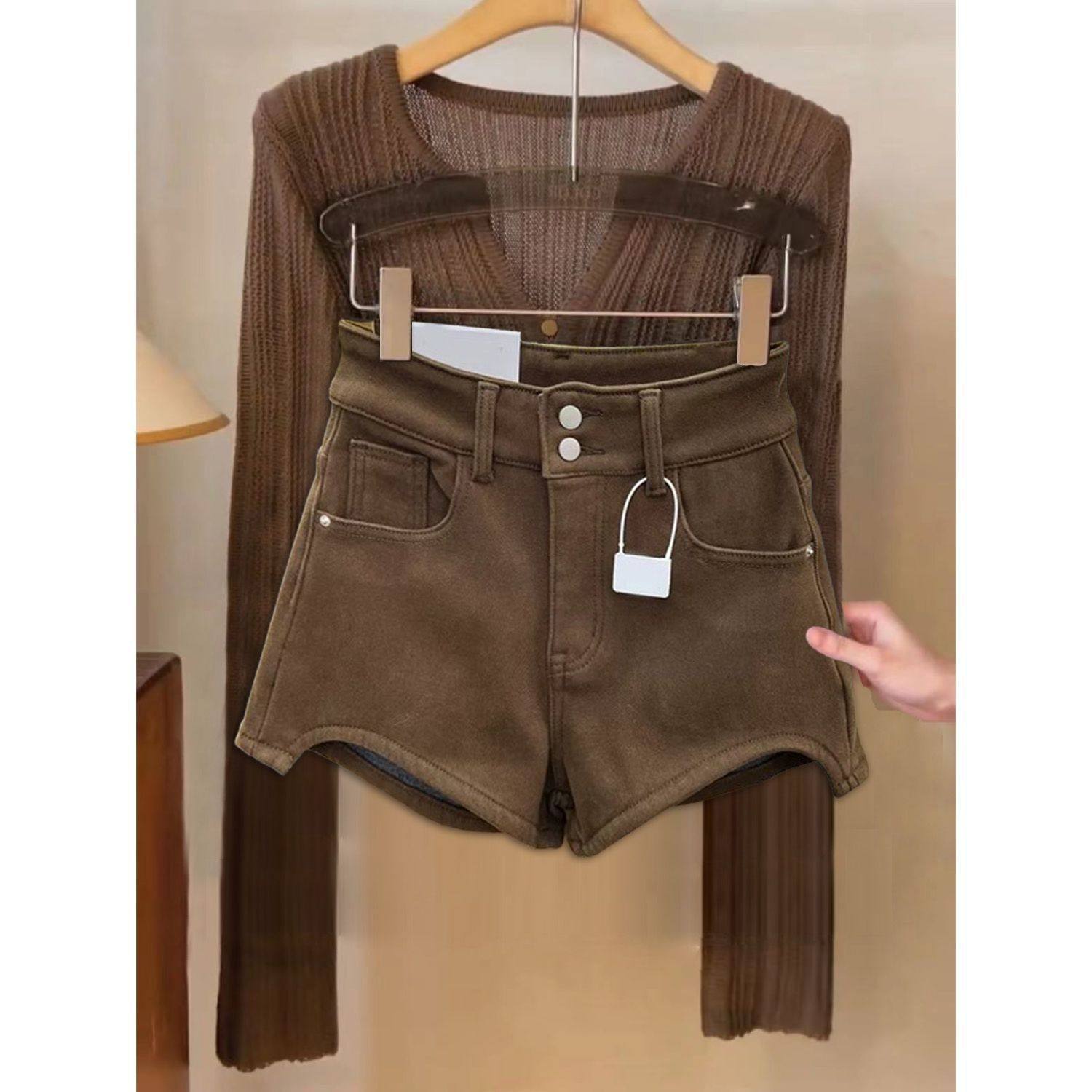 秋季一整套穿搭女2024新款辣妹修身显瘦上衣百搭牛仔短裤两件,女装/女士精品,休闲运动套装,淘宝优惠券,粉丝福利购,淘宝优惠卷