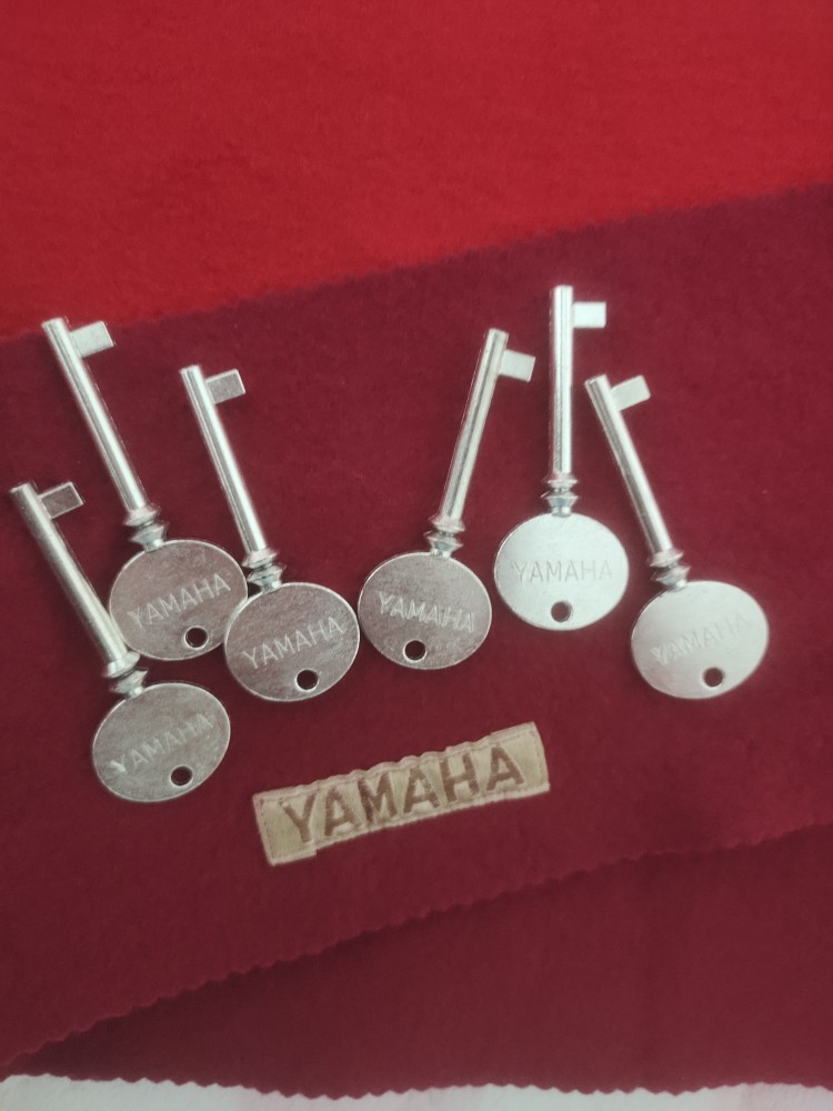 钢琴钥匙雅马哈YAMAHA日本二手进口立式琴通用另有钢琴亮铜膏在售