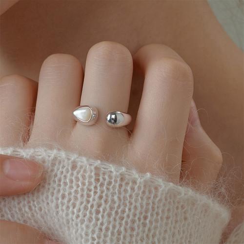 天然母贝月光戒指女轻奢小众设计