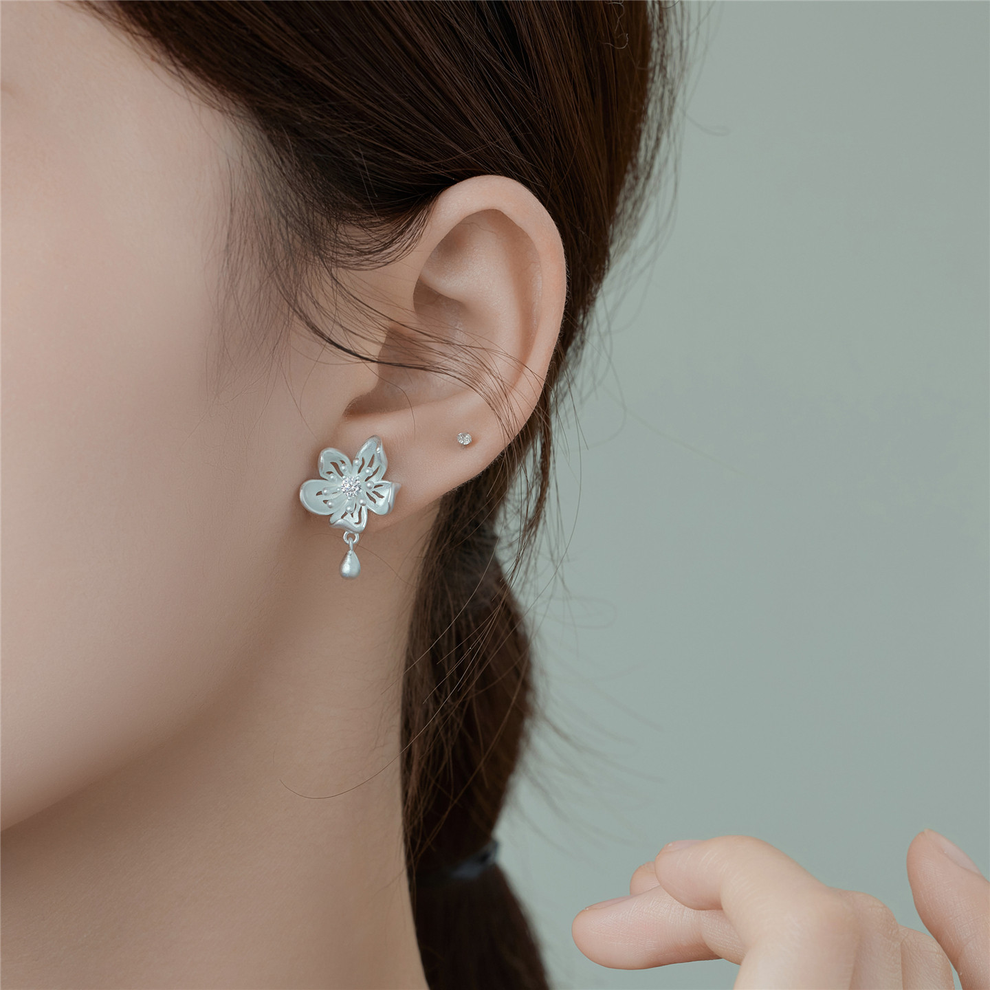 梵灵小众设计师款花朵耳钉优雅