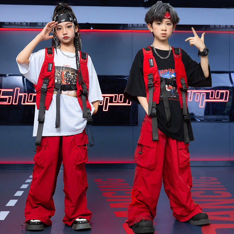 儿童演出服男童街舞潮服酷帅马甲架子鼓表演服女童炸街舞台表演服