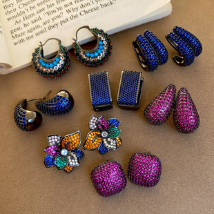 个性 小众耳饰女 重工铜镶锆石几何花朵耳环轻奢高级感耳钉时尚 新款