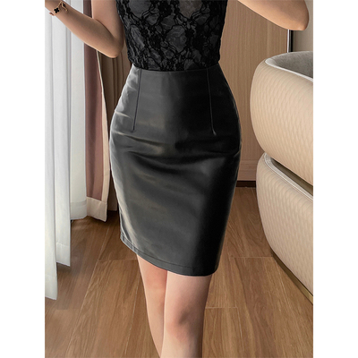 【摩登城市】黑色蛋白皮修身半身裙秋冬新款百搭小个子短款包臀裙