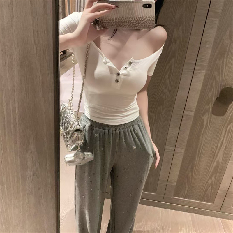 夏季新款纯欲辣妹大U领两穿短袖T恤女梵文烫钻两穿露肩百搭上衣潮