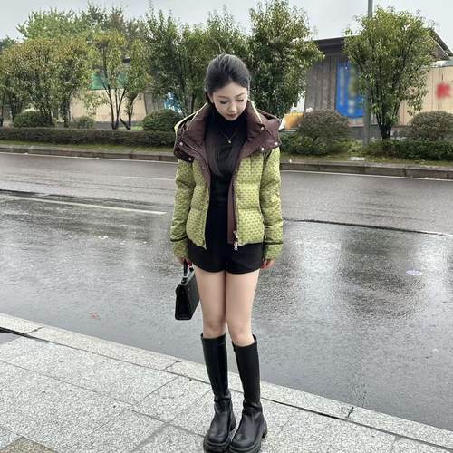 小个子连帽女羽绒服休闲短款保暖