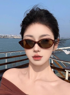 KUNYA珍珠镜腿复古椭圆茶色猫眼墨镜女高级感防紫外线太阳镜旅游