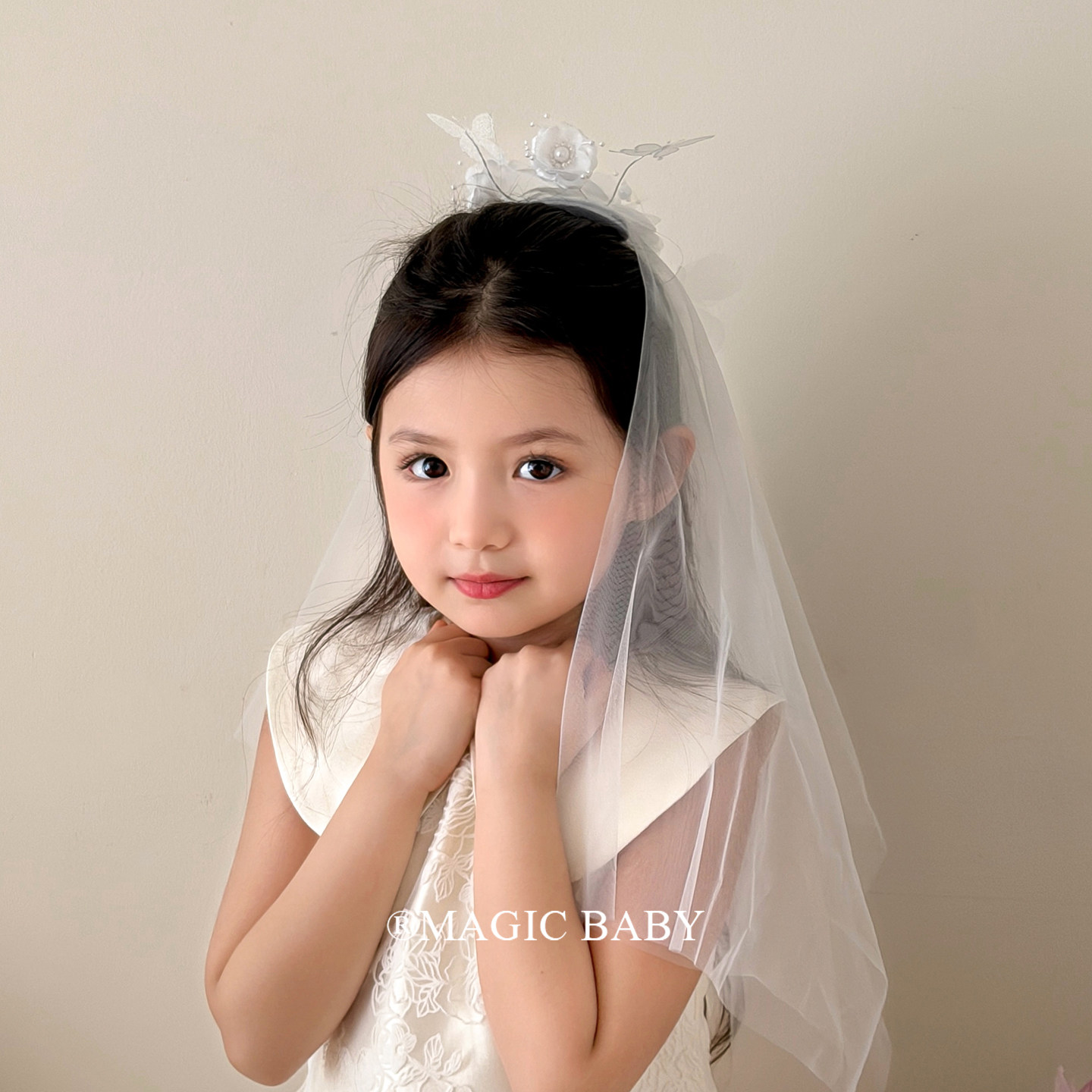 纯白色蝴蝶花朵头纱发夹女童公主裙花童头饰2026年春夏表演发卡