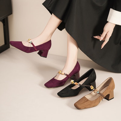 复古港风粗跟高跟鞋女方头玛瑙链