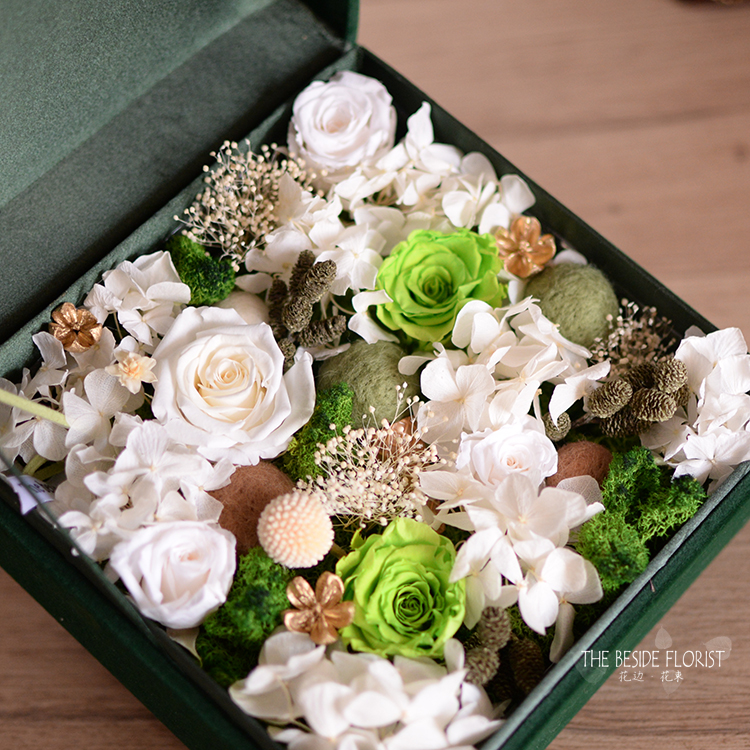 花边Thebeside 墨绿色白绿色清新自然进口永生花花盒北京闪送包邮