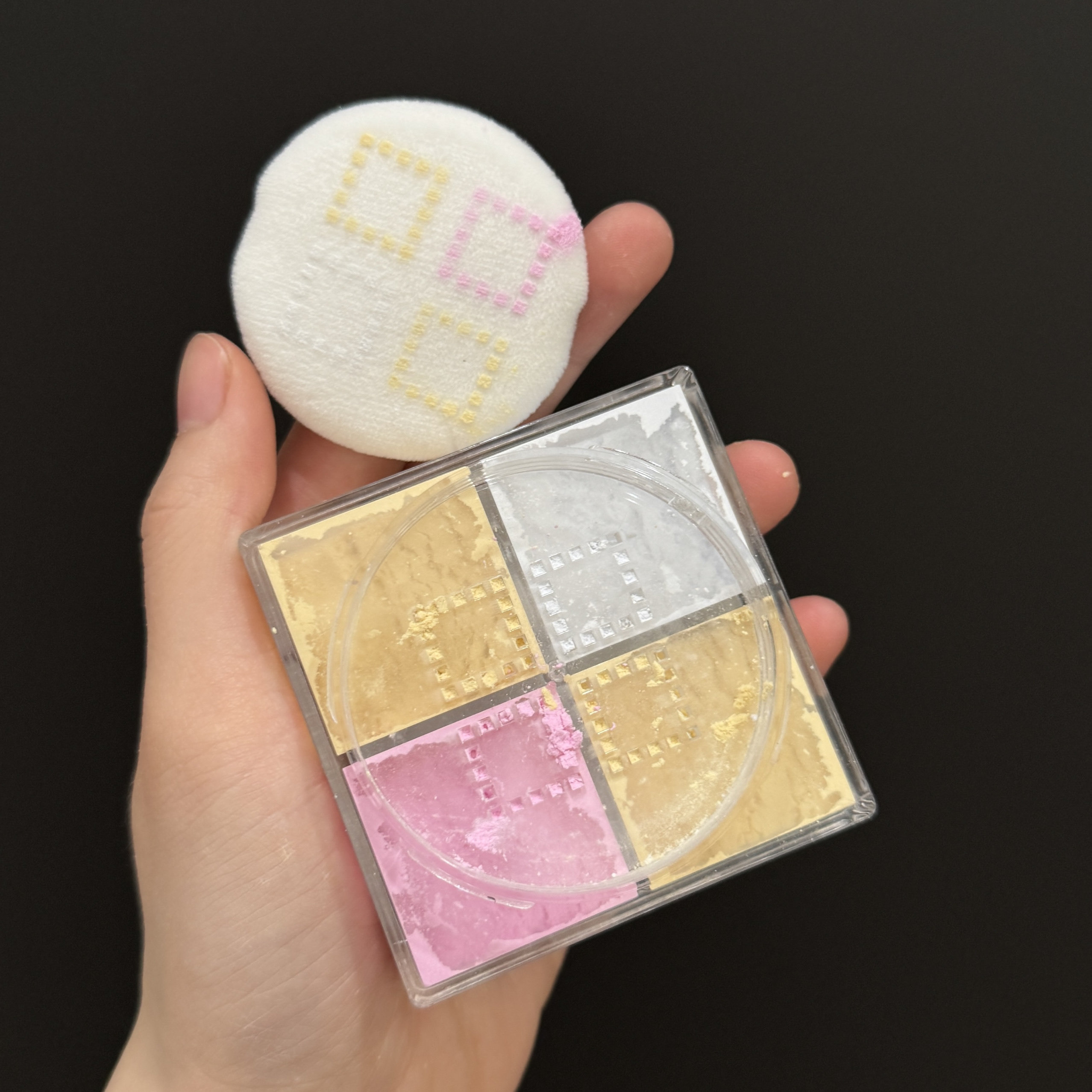 小巧四宫格散粉带粉扑,彩妆/香水/美妆工具,化妆/美容工具,淘宝优惠券,粉丝福利购,淘宝优惠卷