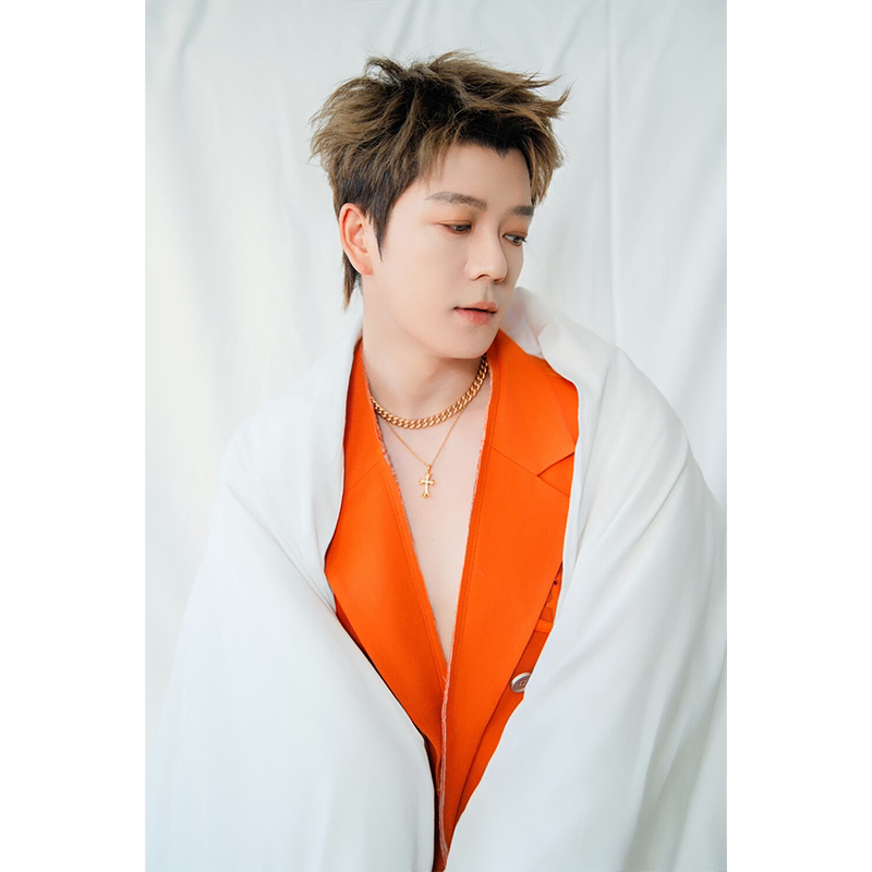 王栎鑫高清超大海报定制墙贴写真相纸挂画无框画鬼吹灯之牧野诡事