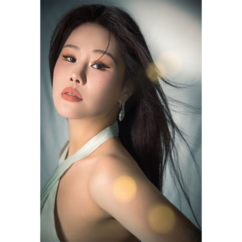 袁娅维高清大海报定制墙贴写真相纸挂画歌手专辑音乐美女封面图13