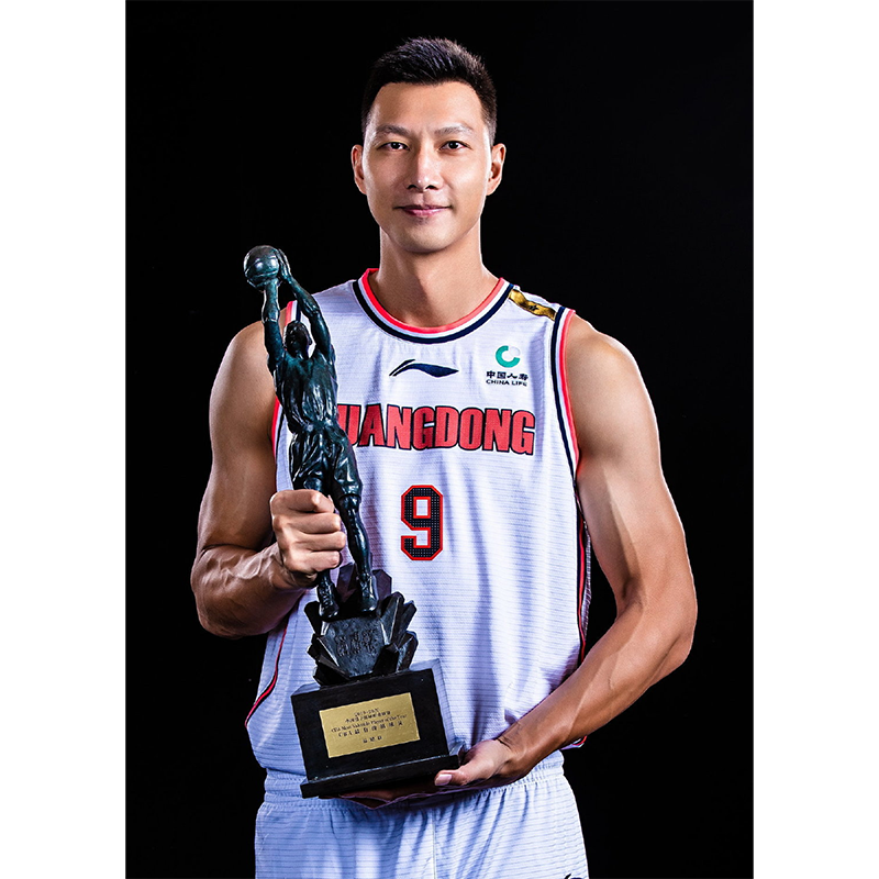 易建联高清海报定做CBA墙贴NBA体育相纸无框画写真篮球挂画相框4