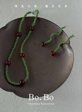 轻奢颈链牛油果绿捷克珠项链