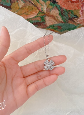 BoBo轻奢超仙锆石项链女高级转转花朵镶钻锁骨链富贵花闪钻颈链