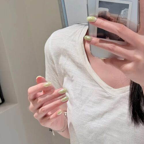 纯手工穿戴甲美甲温柔简约气质显白短款奶绿极光黄高级感假指甲