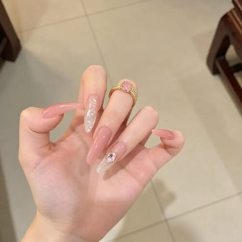 江板丽奈手工穿戴甲樱花蜜桃粉闪钻高级感纯欲风辣妹显白猫眼美甲