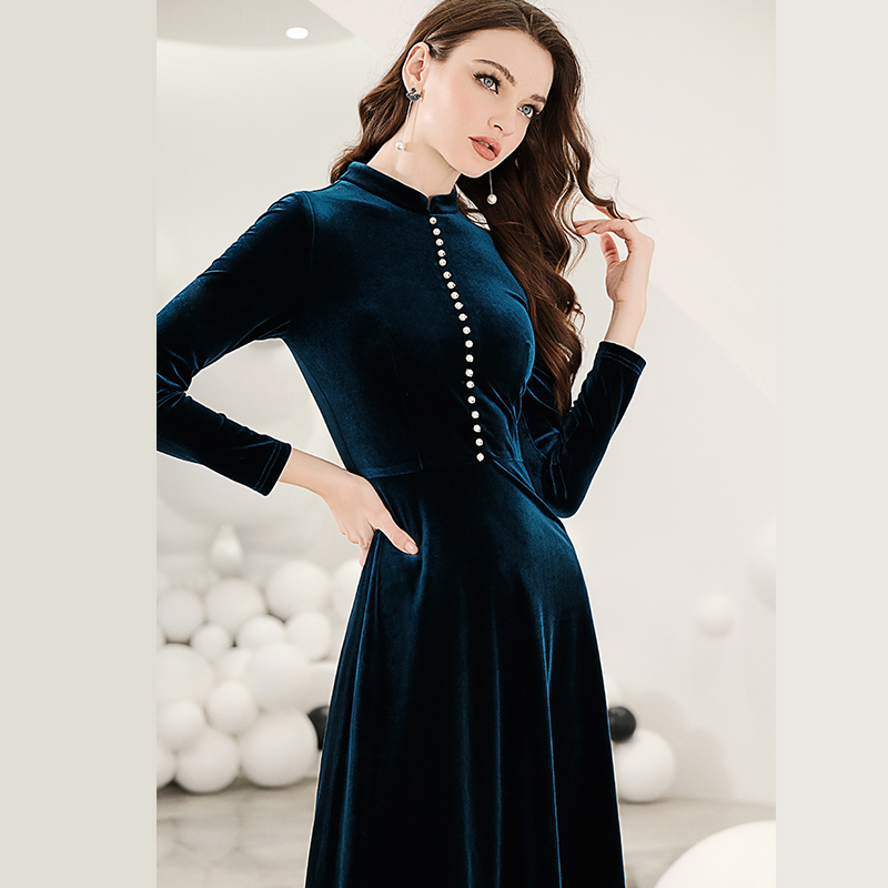 立领钉珠湖蓝色金丝绒连衣裙女装