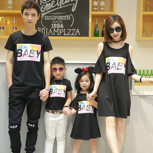 清仓高端亲子装一家三口母女装洋气全家装短袖纯棉T恤字母连衣裙