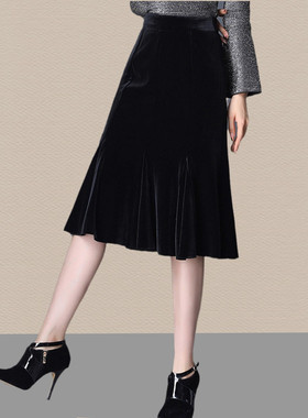 金丝绒鱼尾包裙女秋冬大码显瘦半身裙中长款黑色丝绒百褶裙a字裙