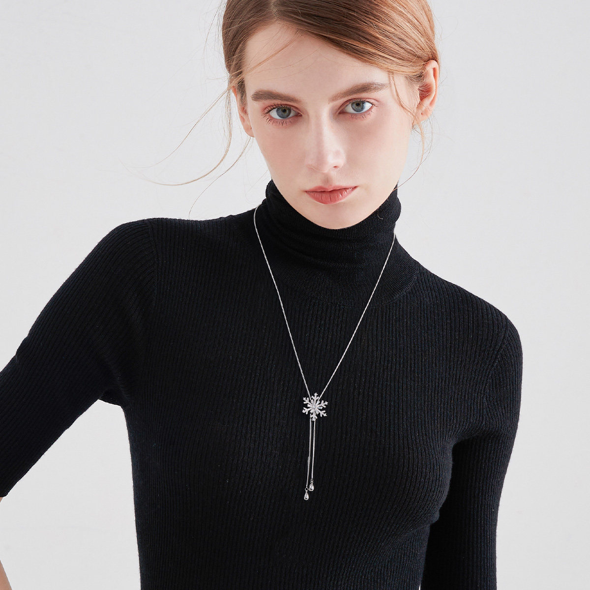 时尚长款雪花毛衣链女款2026新款大气高档轻奢高级感毛衣项链配饰