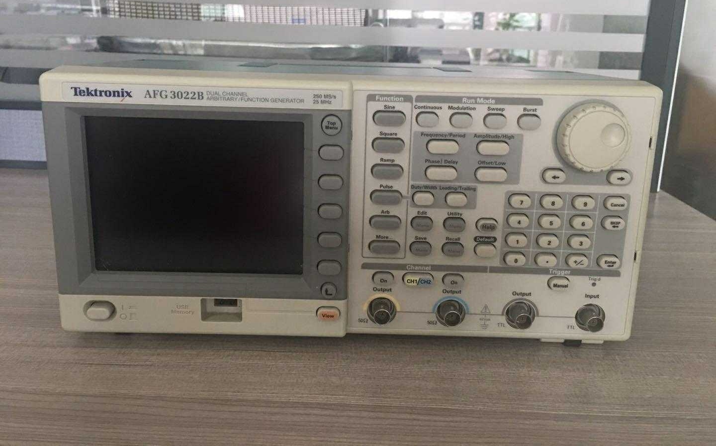 出售/租赁 AFG3052C AFG3022B 泰克 AFG3102C AFG3021B函数发生器