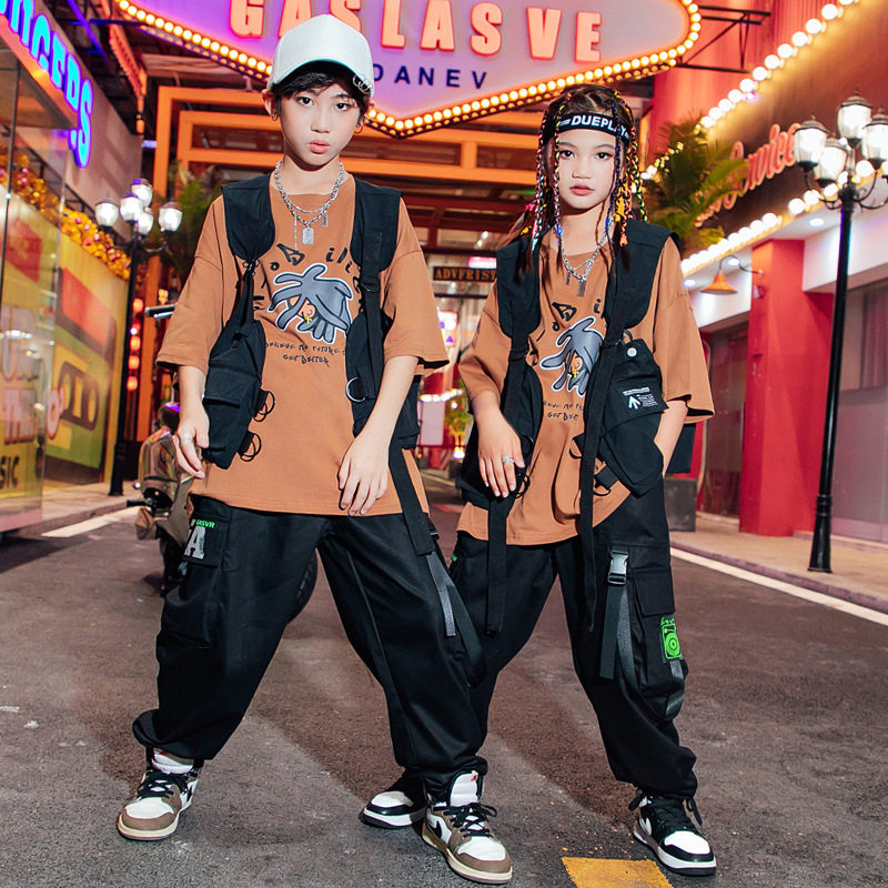 街舞儿童潮服男童hiphop架子鼓定制炸街套装女童爵士舞模特走秀潮