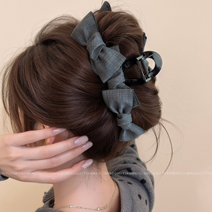 Miu系灰色蝴蝶结抓夹女高级感2025新款发夹后脑勺鲨鱼夹大号头饰