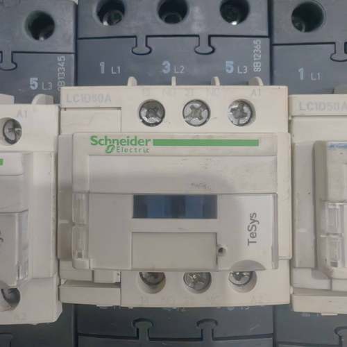 议价，交流接触器LC1D50A，线圈电压220V。适用