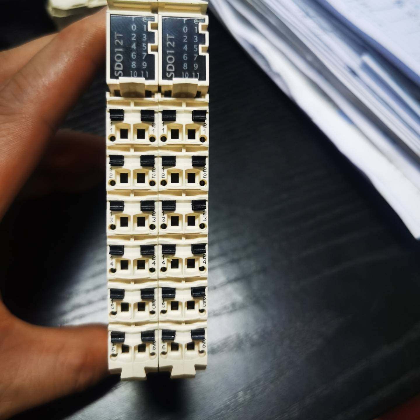 议价PLC数字量输扩展模块，99成新，TM5SDO1适用