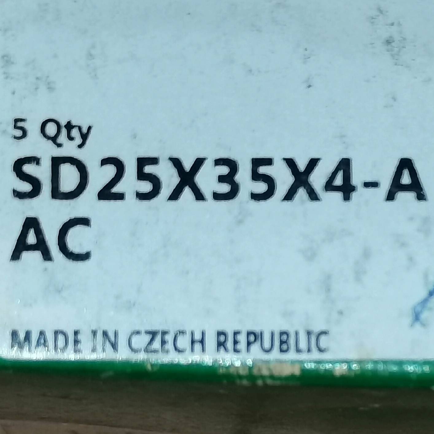 议价INA  SD25x35x4-A适用