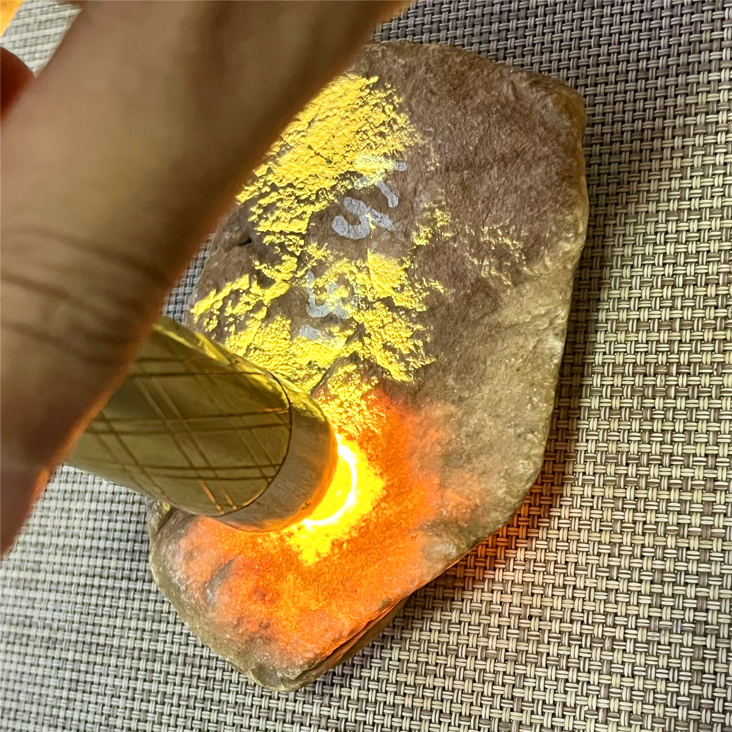 天然老坑翡翠玉石木那水路脱沙料