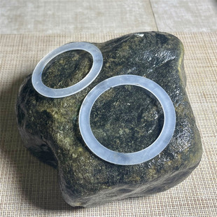 天然老坑翡翠玉石莫湾基敞口老皮壳色带表现种水化开色阳手镯位置