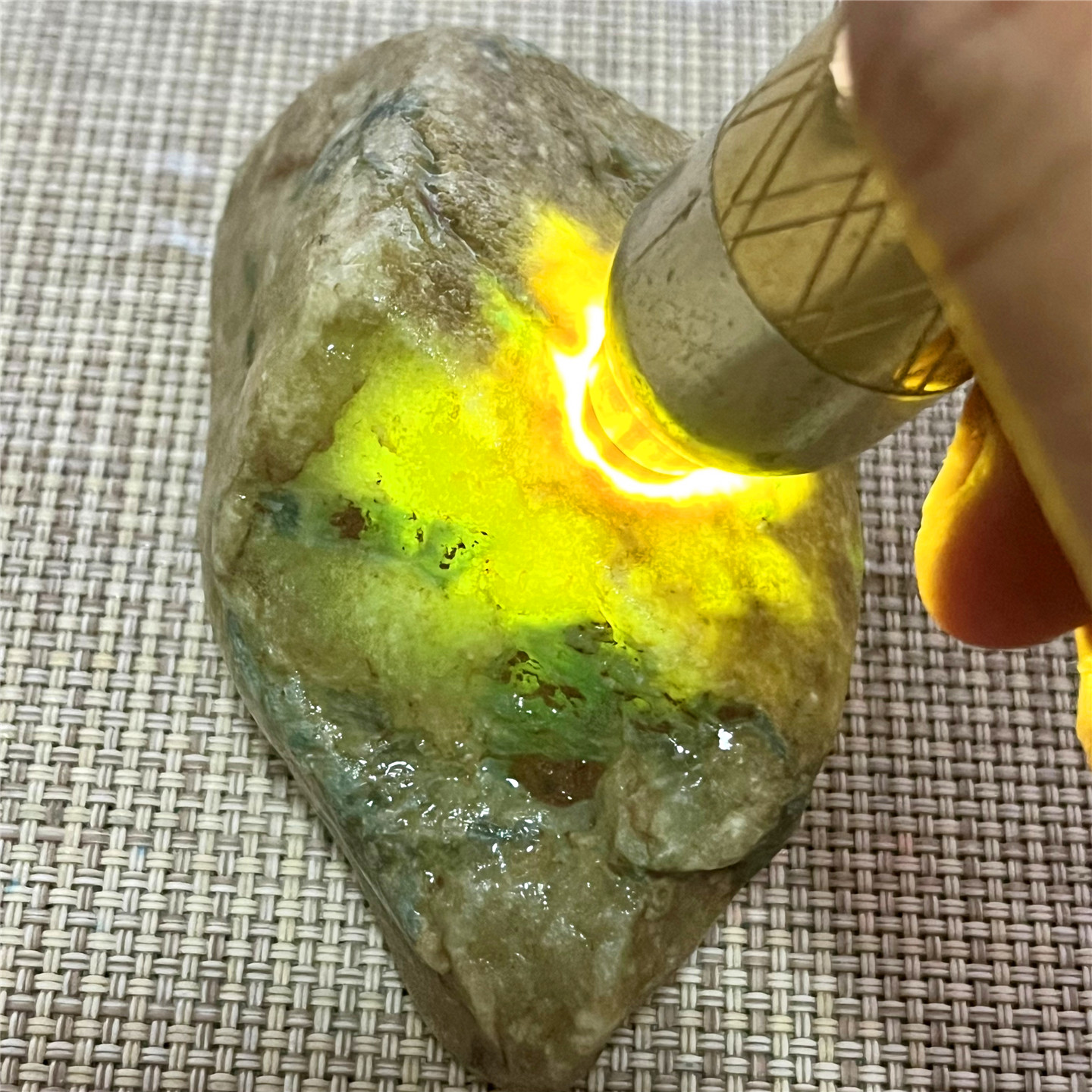 天然老坑翡翠玉石木那冰飘花表现