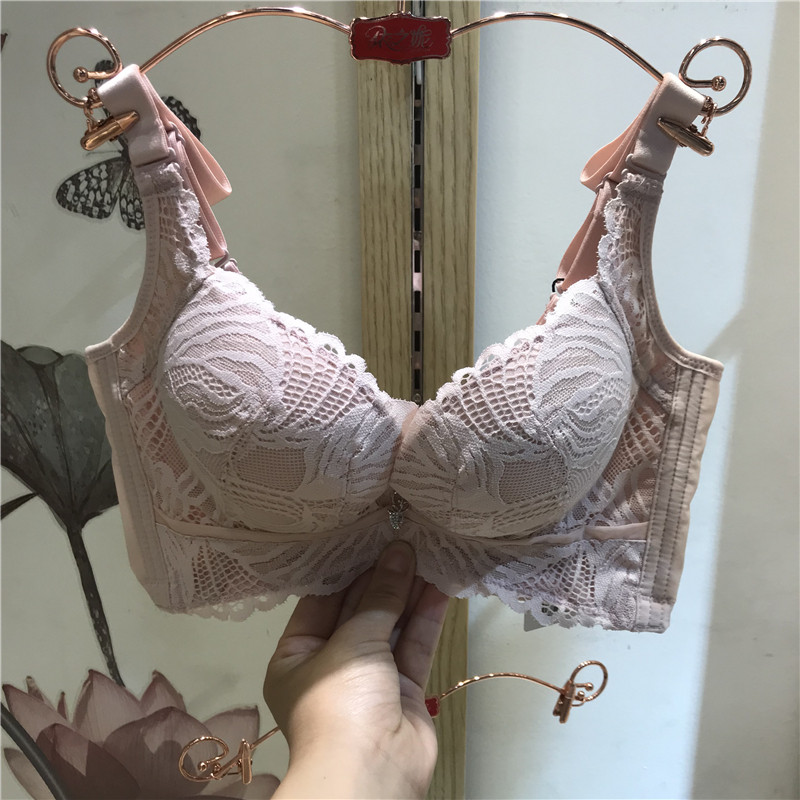 依之妮小胸文胸加厚5CM夏简约透气4排扣聚拢调整型女内衣M1308AA
