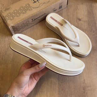 Ipanema依帕内玛厚底增高人字拖女黑色夹脚休闲沙滩拖鞋外穿凉拖