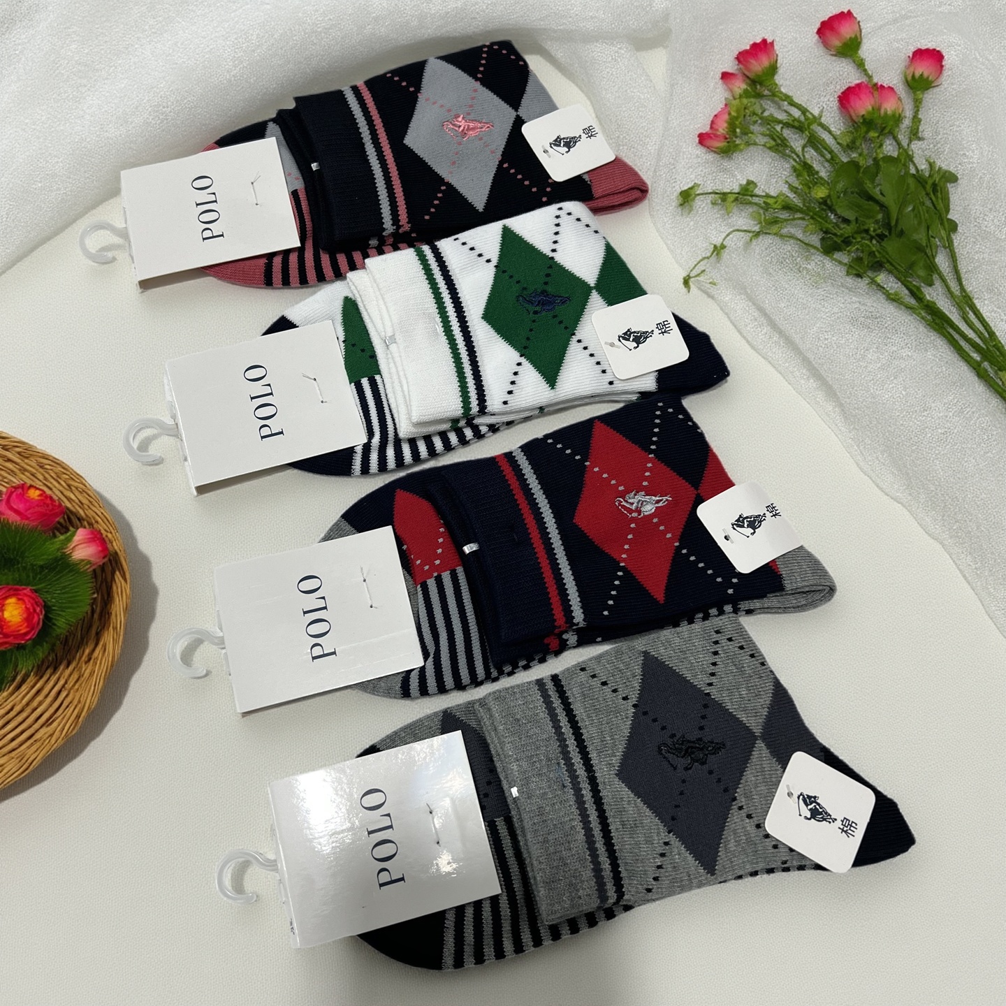 POLO秋冬厚保暖网红菱形中筒女袜