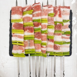 蒜苔五花肉串猪肉串15串板烧烤串涮锅麻辣烫火锅食材冷冻半成品串