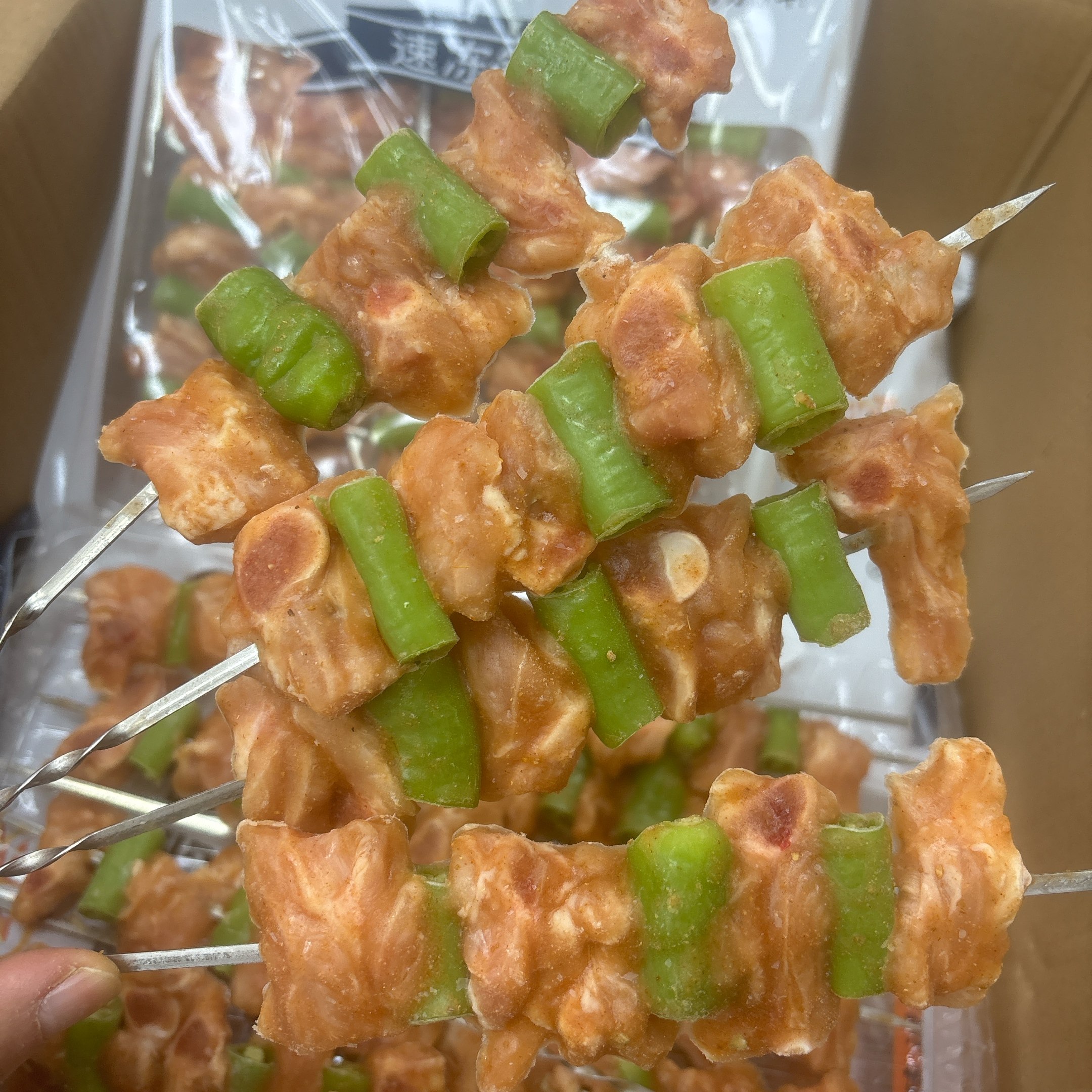 青椒排骨串带骨猪肉串15串烧烤油炸小吃调理腌制排骨串商用批发串