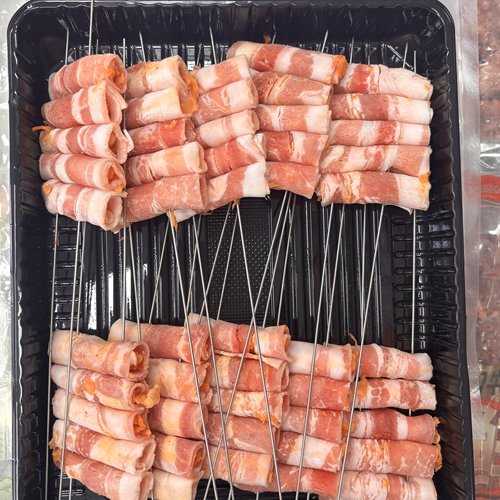 五花肉卷酸菜串猪肉卷腌菜10串烧烤油炸夜市小吃半成品商用批发串