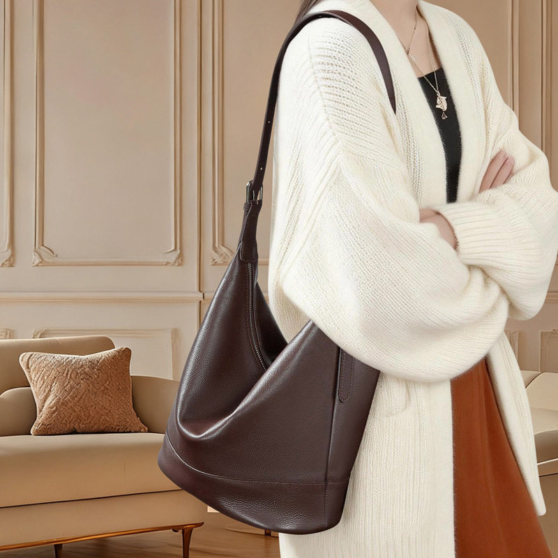 头层牛皮小众手提包时尚大容量通勤真皮女包高级感单肩斜挎水桶包