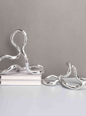 现代简约轻奢莫比乌丝环创意工艺品家居客厅电视柜家居装饰品摆件