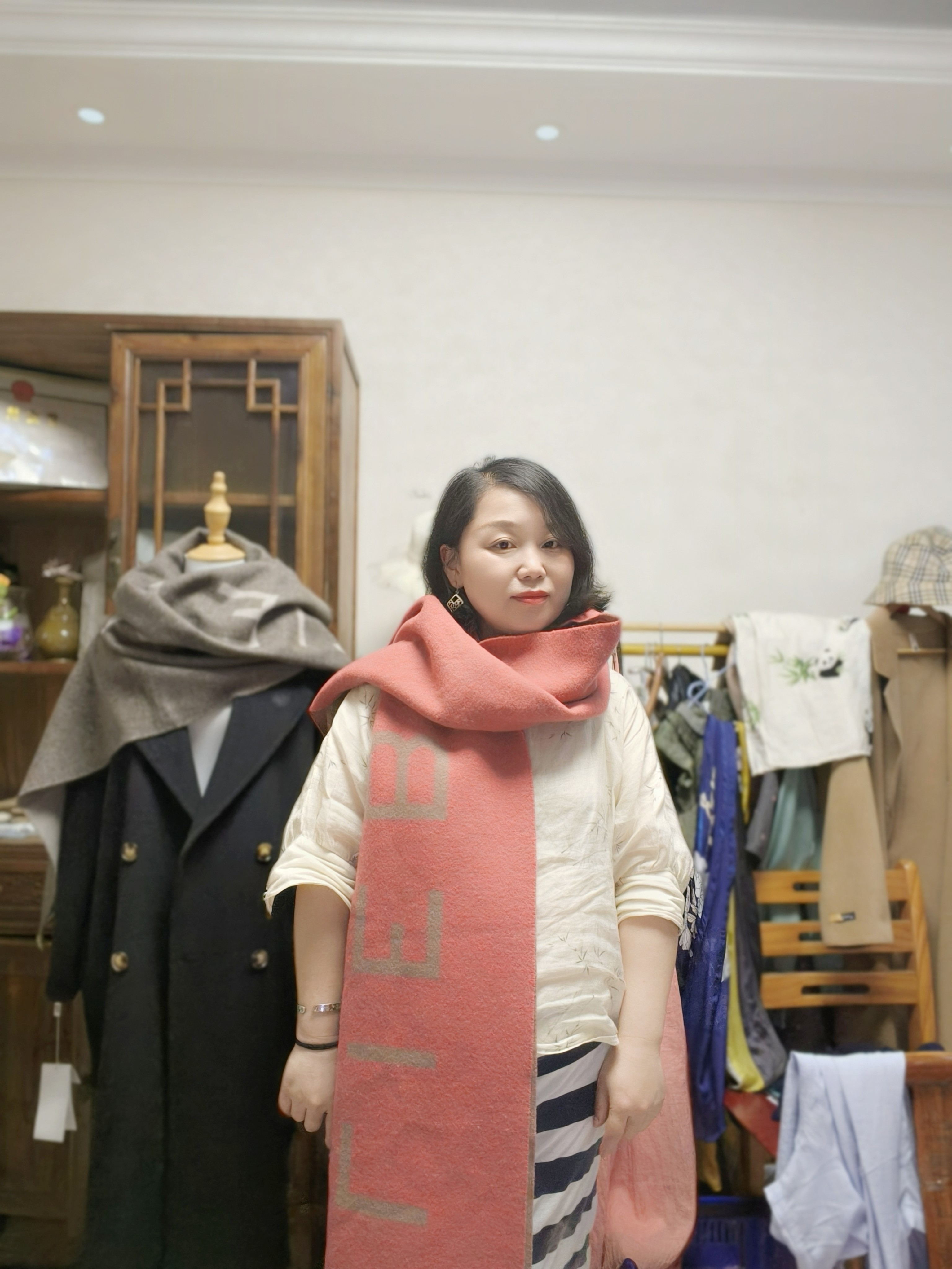 新款法式轻奢系列羊毛双面加厚加长围脖披肩秋冬季百搭围巾折扣款