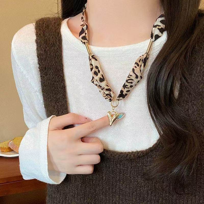 复古辣妹豹纹丝巾项链