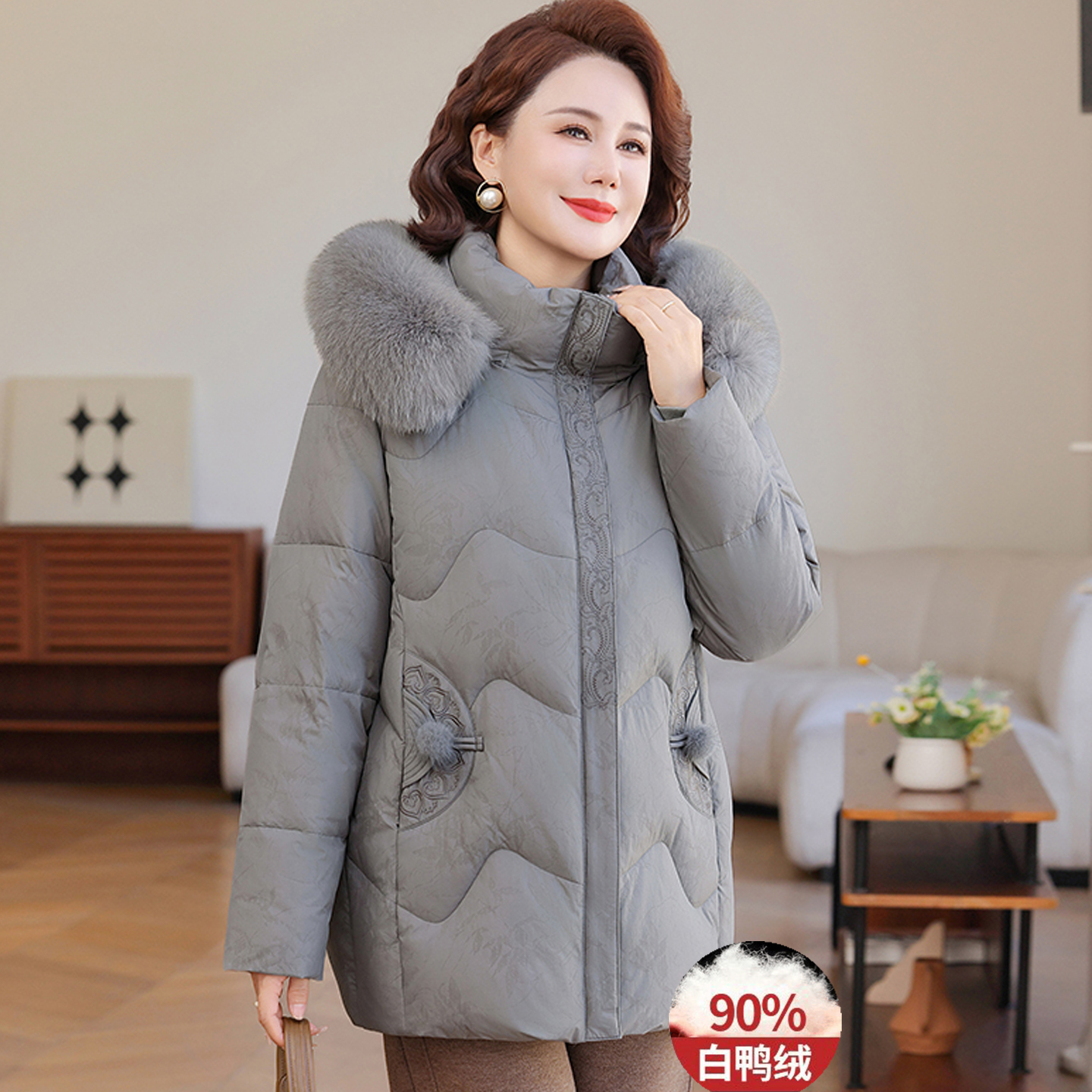 国风毛领羽绒外套厂家亏本促销