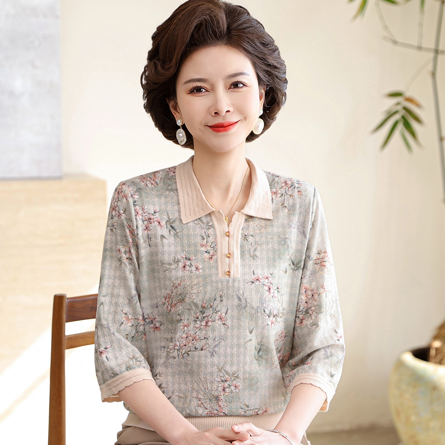 妈妈翻领七分袖蚕丝印花针织衫春夏中老年女装洋气薄款上衣服大码