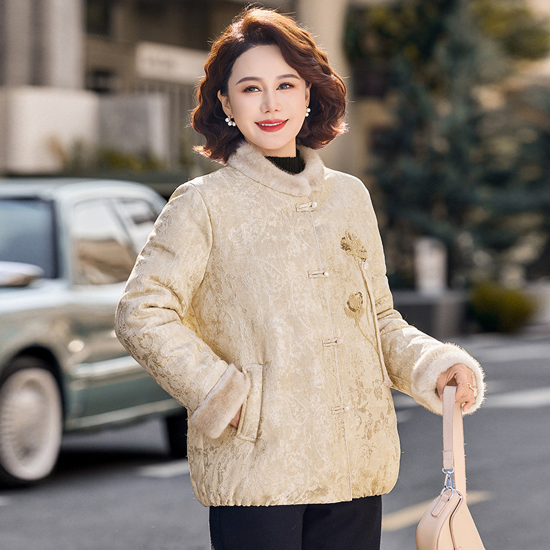 时尚棉服外套厂家亏本促销